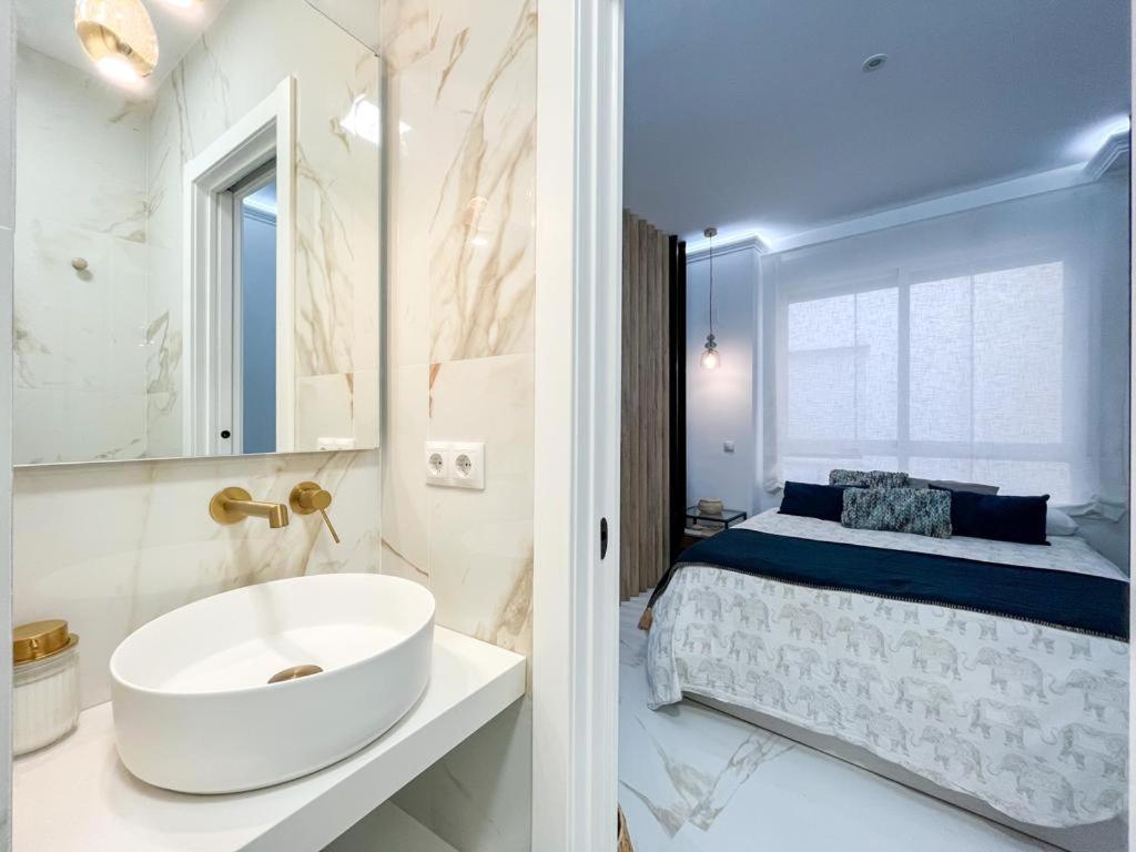 Apartamento En El Centro De Malaga Apartman Kültér fotó