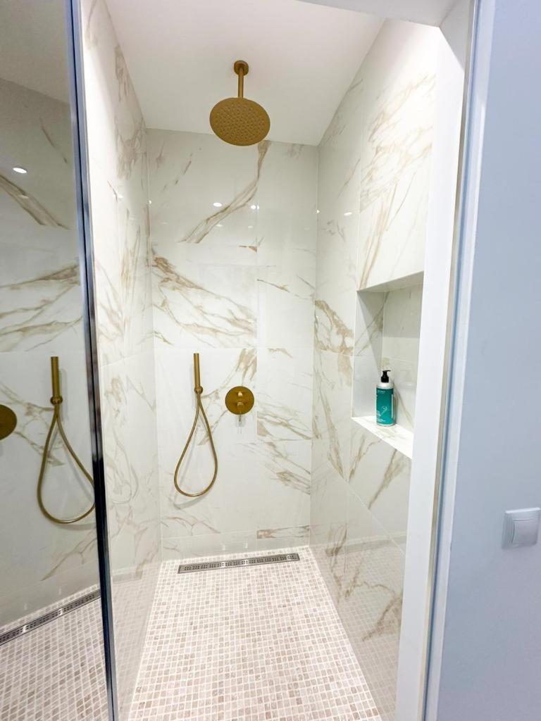 Apartamento En El Centro De Malaga Apartman Kültér fotó